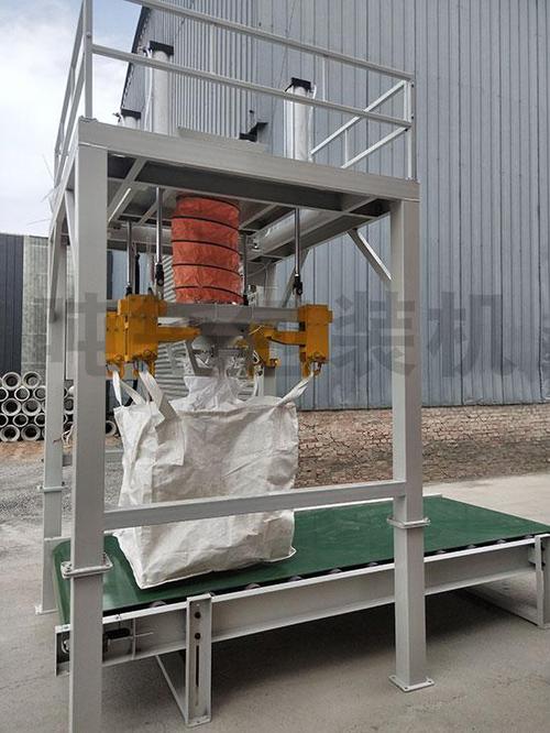饲料颗粒吨包机是一款大袋包装机,包装范围在500-1000kg之间,生产厂家